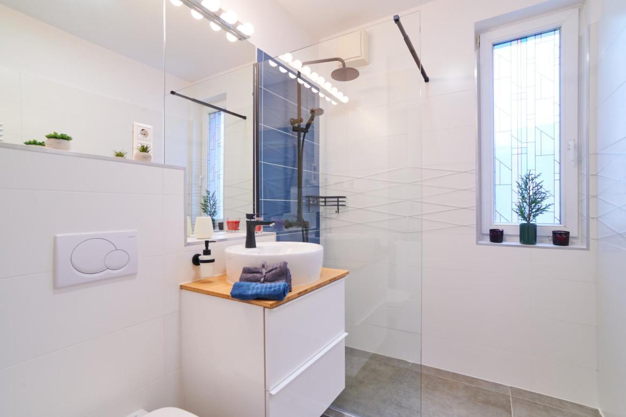 Feel Home Deluxe Corvin # Free Parking # Ac # Elevator Budapest Eksteriør billede