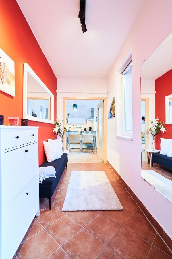 Feel Home Deluxe Corvin # Free Parking # Ac # Elevator Budapest Eksteriør billede