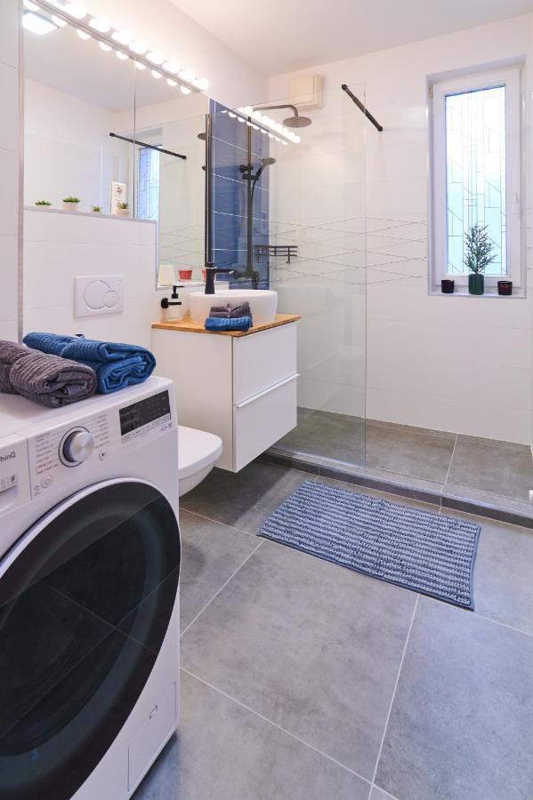 Feel Home Deluxe Corvin # Free Parking # Ac # Elevator Budapest Eksteriør billede